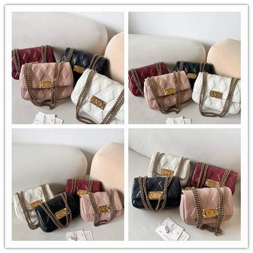 Picture of Valentino Handbags _SKUfw185338805fw